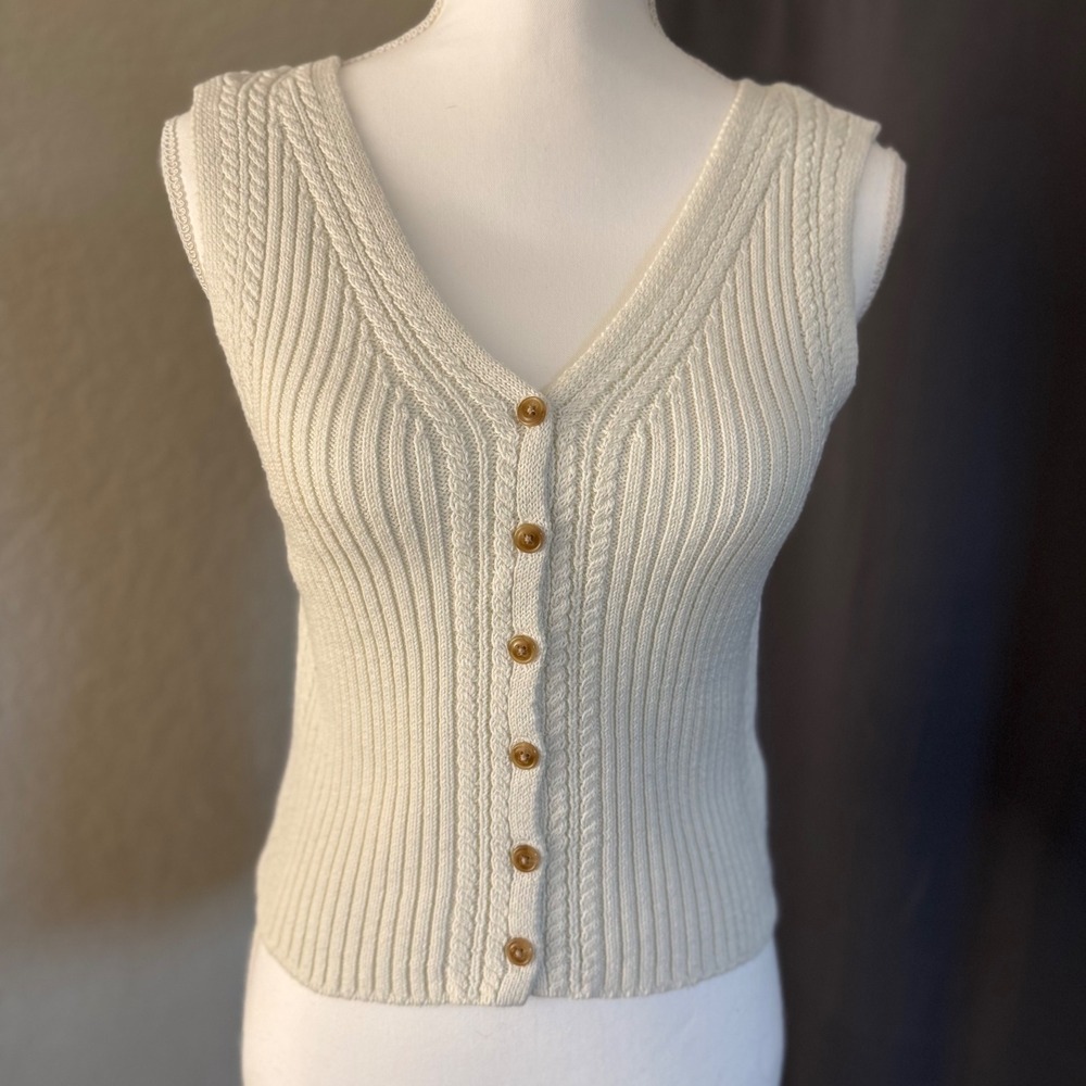 Haute Hippie Style Ivory Cable Knit Button Front Sweater Vest Medium Cream